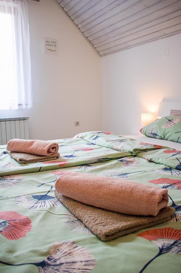 Апартаменти Apartma Petra Ravnik - Wanderer'S Hut Бохінь Екстер'єр фото